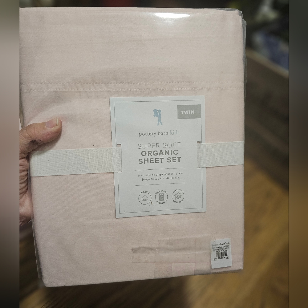Light pink Pottery Barn sheets. Twin.
